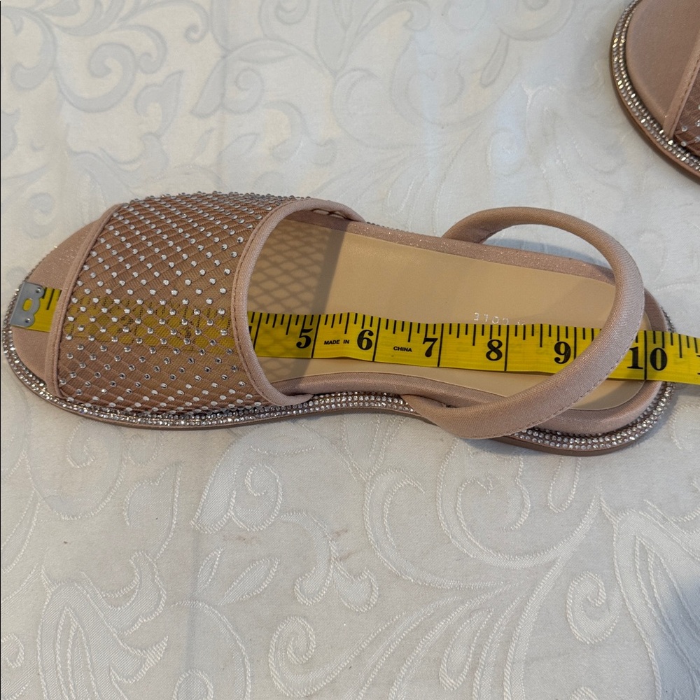 Reaction Kenneth Cole Saavi Rhinestone Mesh Sandal. Ladies 8.5 - Picture 14 of 15